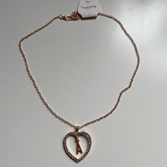 ⭐️SOLD⭐️Rose gold A-necklace - Picture 2 of 4